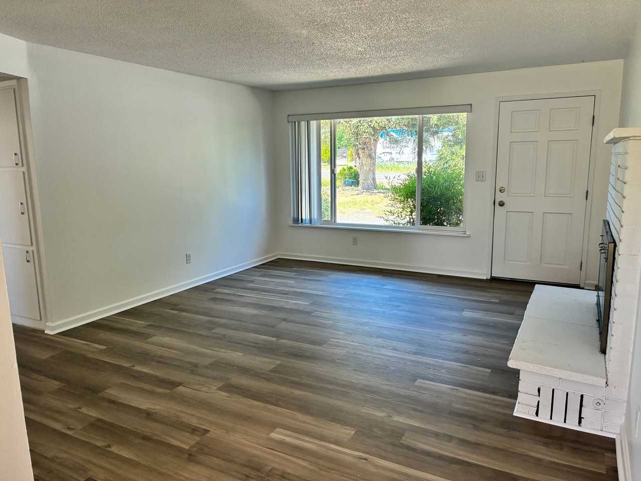 2417 Happy Valley Dr - Photo 4 of 12