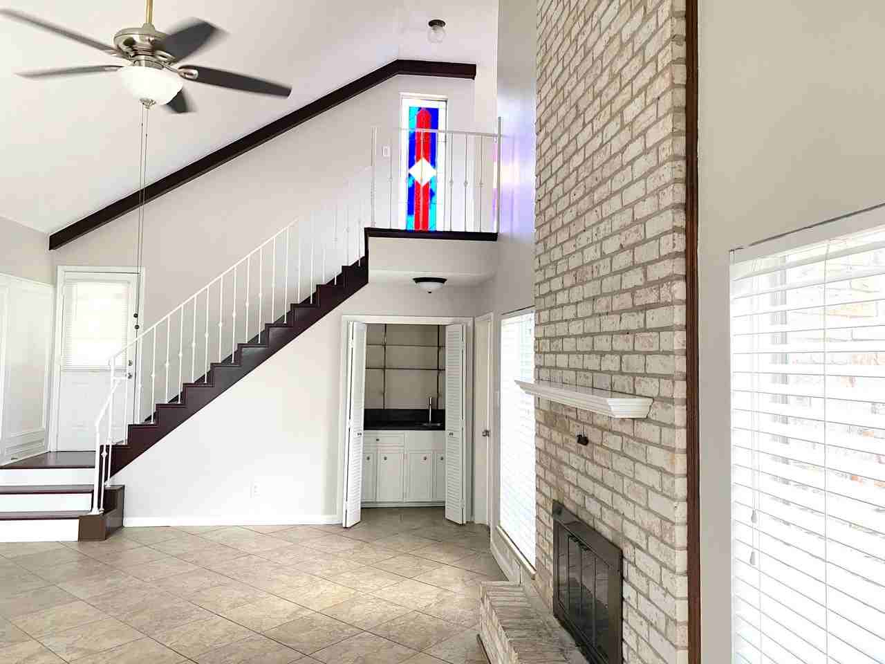 14934 Elmont Dr - Photo 3 of 31