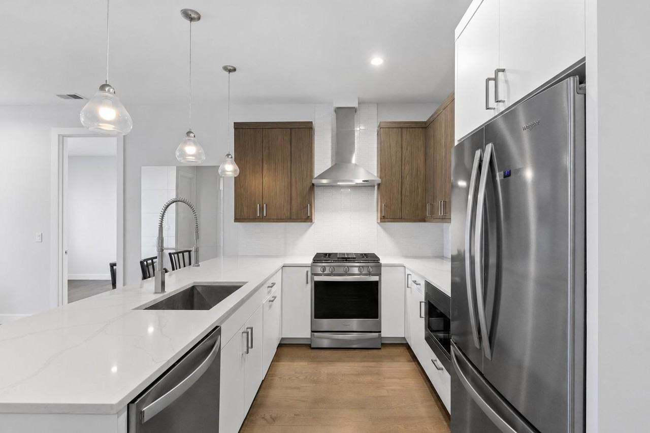 2217 W Madison St #403 - Photo 2 of 17