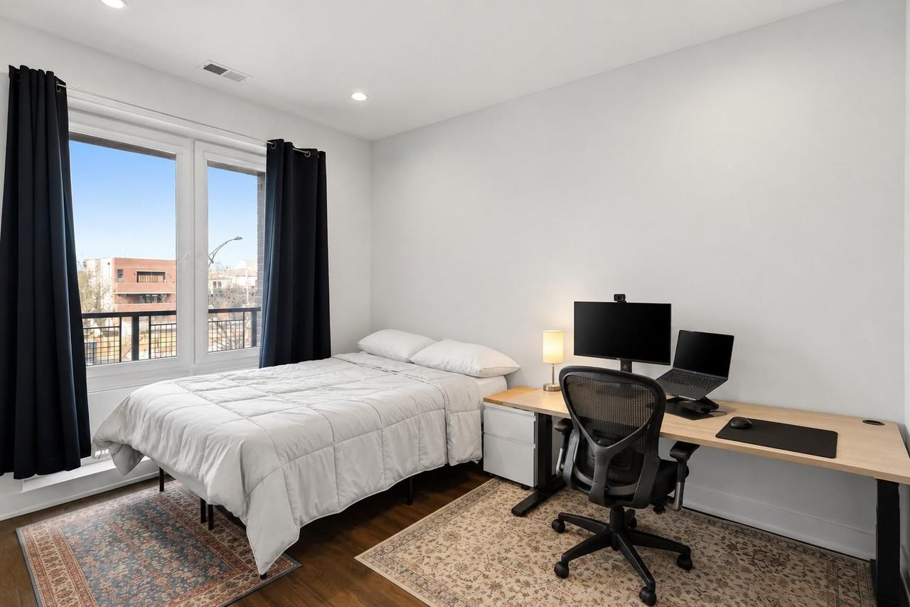 2217 W Madison St #403 - Photo 5 of 17