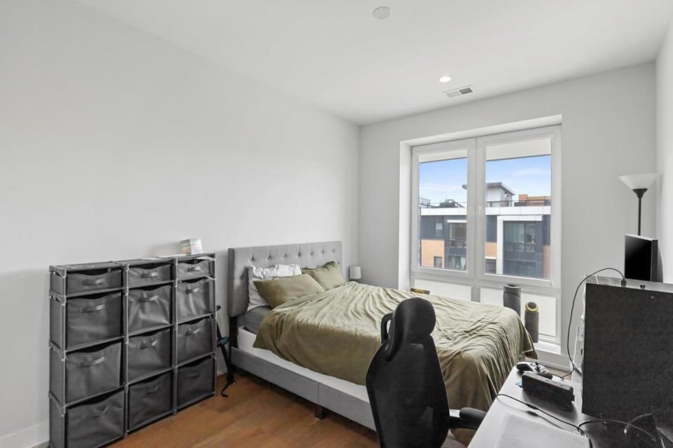2217 W Madison St #403 - Photo 7 of 17