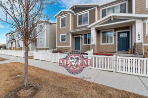 featured image of 1103 W Emerald Pools Ln