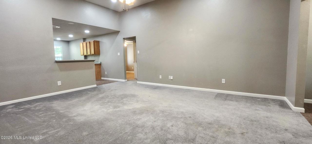 1608 Hunt St - Photo 3 of 23