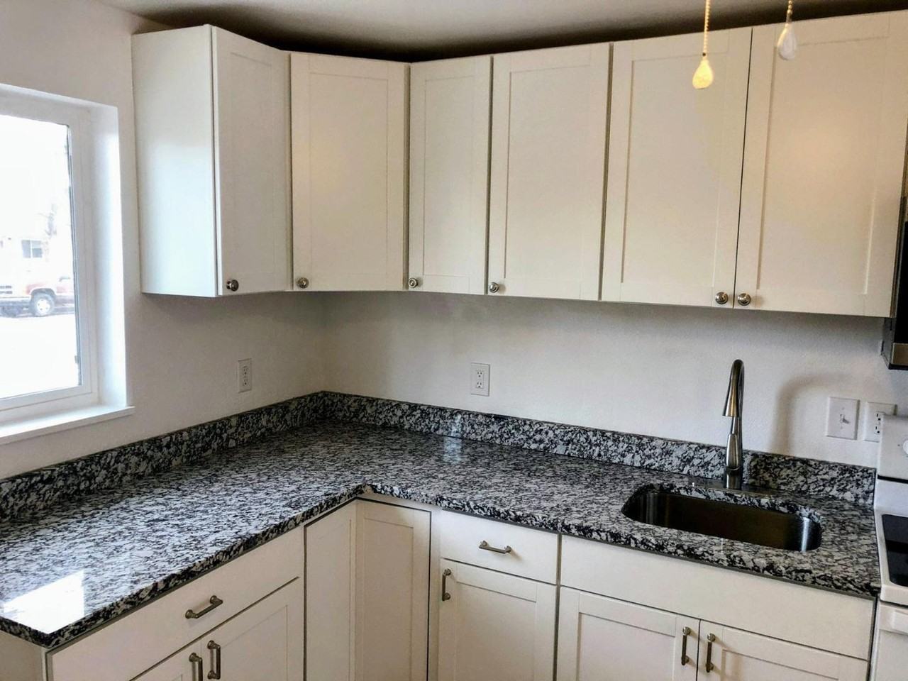 2522 Beacon St - Photo 3 of 5