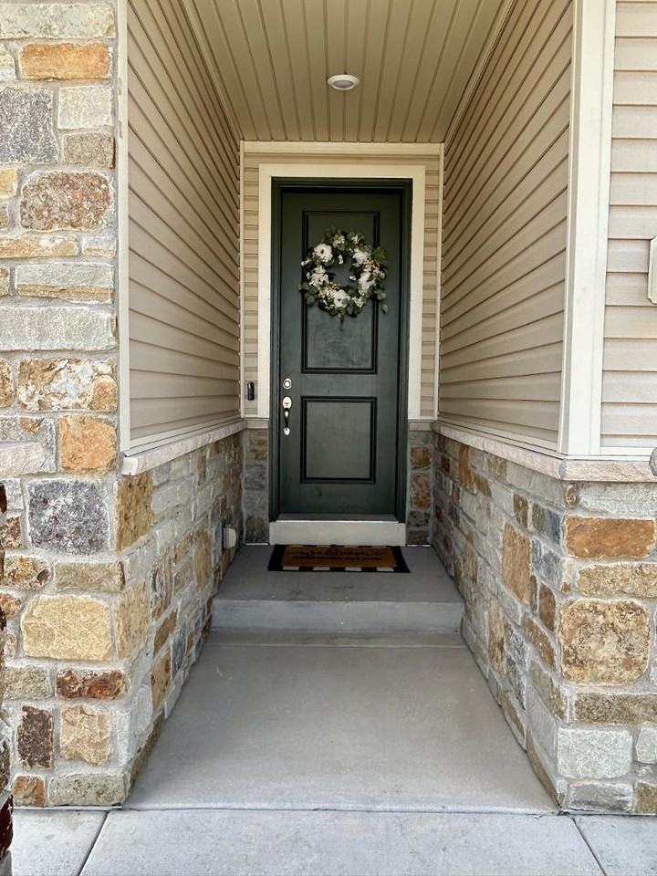 7026 Sedgerock Ln - Photo 3 of 26