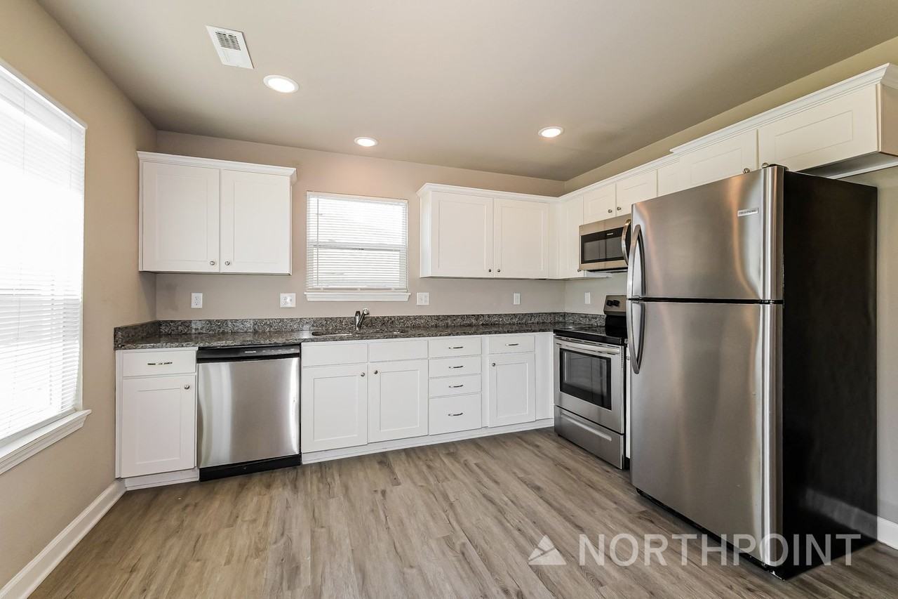 102 Sw Rose St - Photo 6 of 17