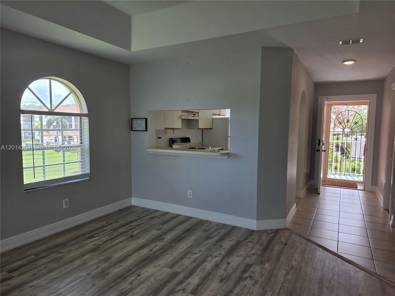 575 Augusta Blvd #8 - Photo 7 of 24