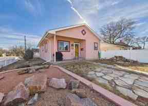 902 W 15th St - Photo 1 of 1