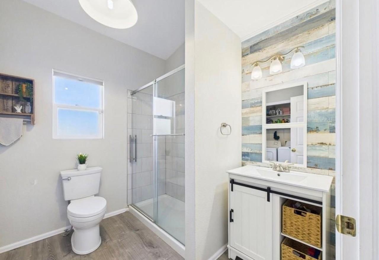 902 W 15th St - Photo 5 of 10