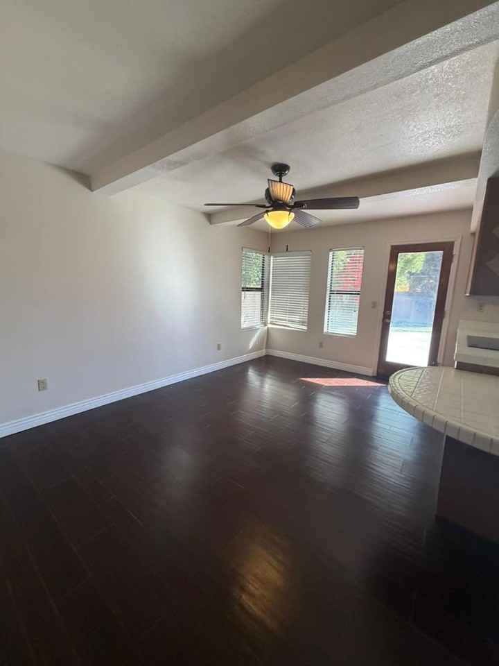 729 N Mallard St - Photo 4 of 22