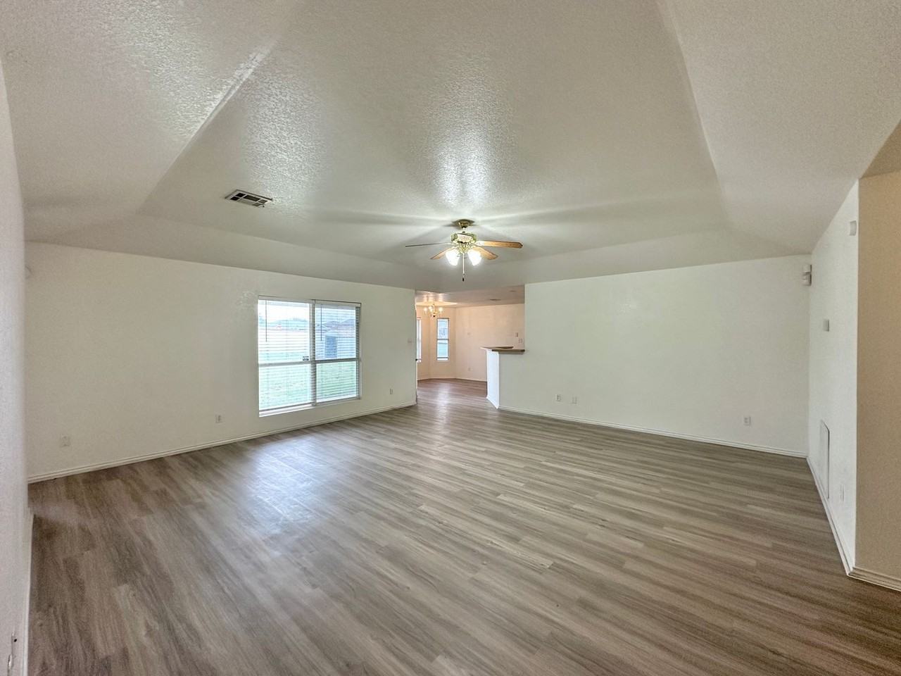 5309 Holster Dr - Photo 3 of 39