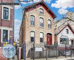 West Town Apartments! - Photo 1 of 1