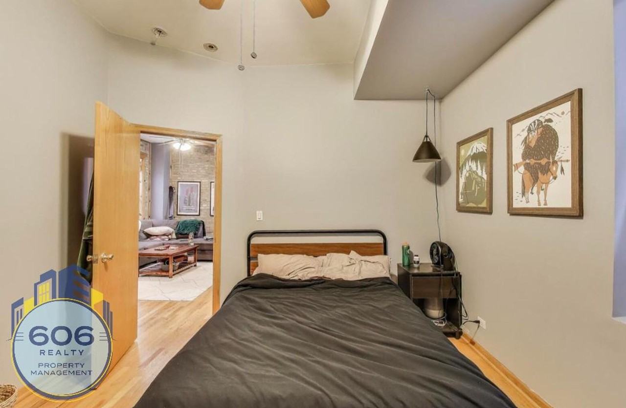 West Town Apartments! - Photo 7 of 11