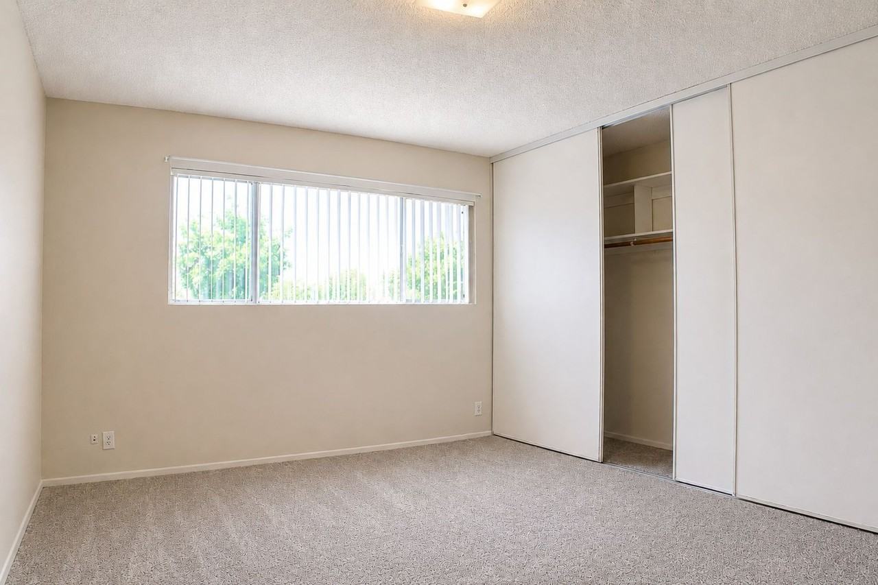15120 Victory, LLC - Photo 5 of 31