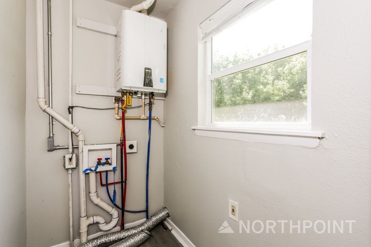 517 Burgett St - Photo 7 of 16