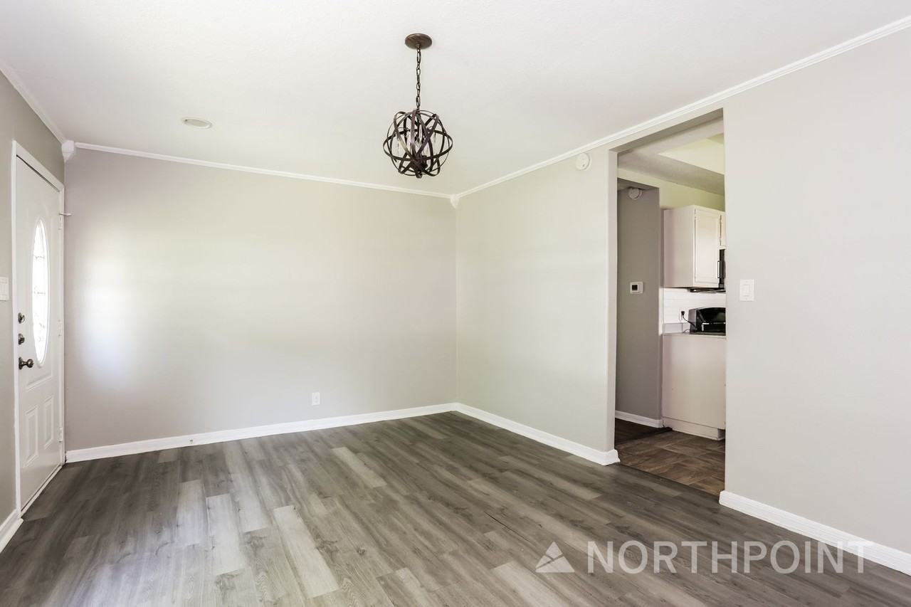 517 Burgett St - Photo 3 of 16