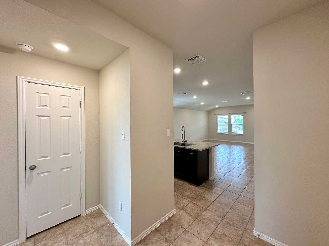6116 Amelia Earhart Blvd - Photo 2 of 37