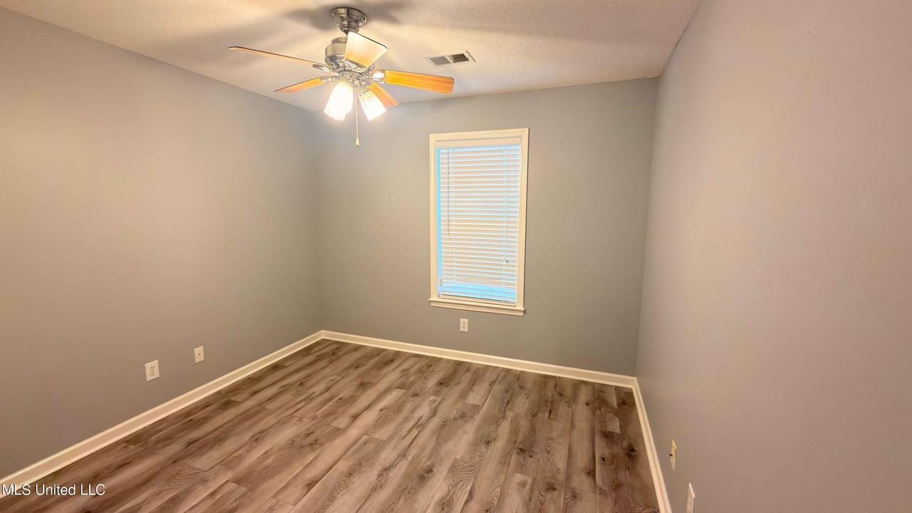 7831 Plantation Ridge Cv - Photo 2 of 11