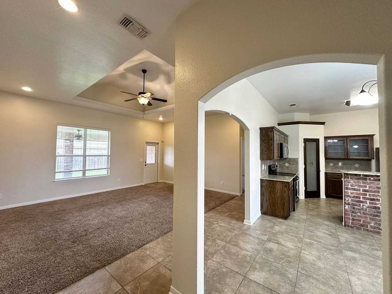 6710 Alvin Dr - Photo 2 of 43