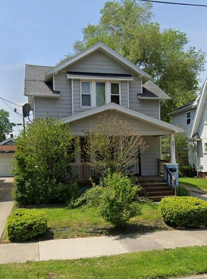3911 Leybourn Ave - Photo 2 of 7