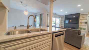 featured image of 2121 Dogwood Ln #0