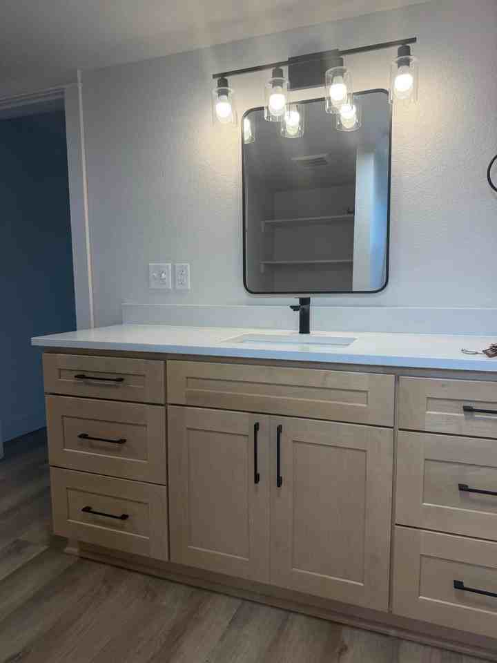 2552 Edison St - Photo 6 of 13