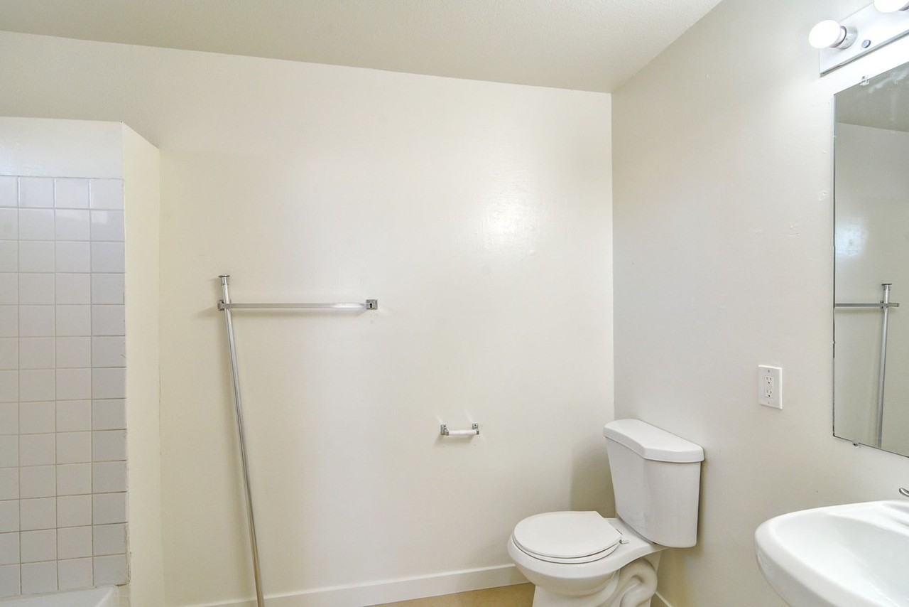 3956 Danny Melamed Ave #101 - Photo 4 of 10