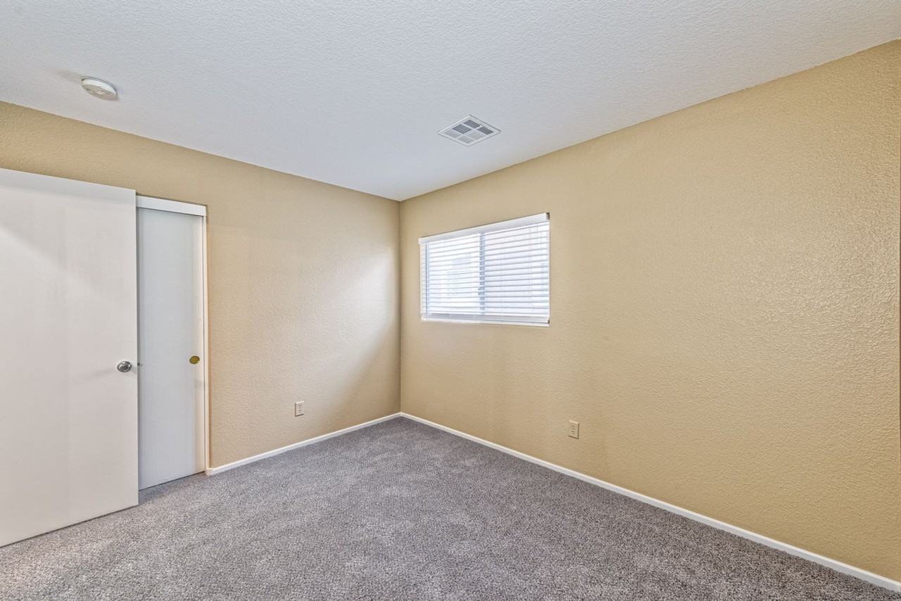 11169 Salentino Ave - Photo 4 of 15