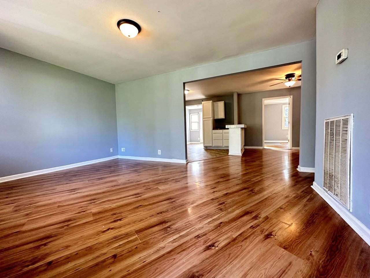 496 Louisiana Ave - Photo 3 of 50