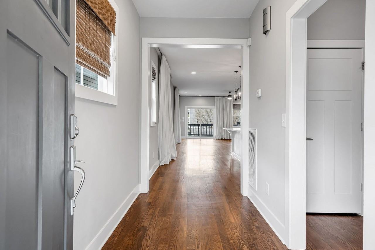 509A Moore Ave - Photo 5 of 39