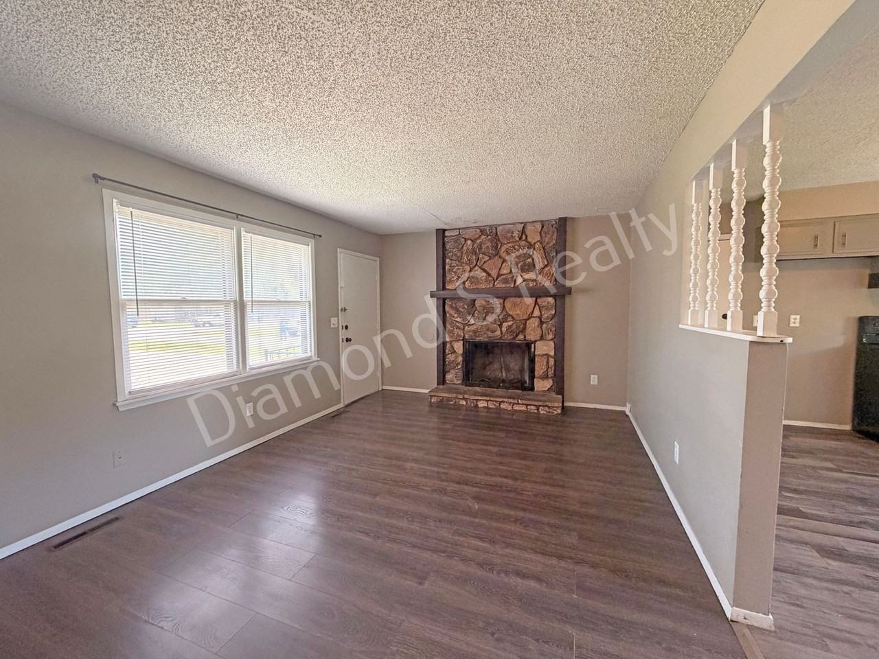 1006 W Edgewood St - Photo 5 of 18