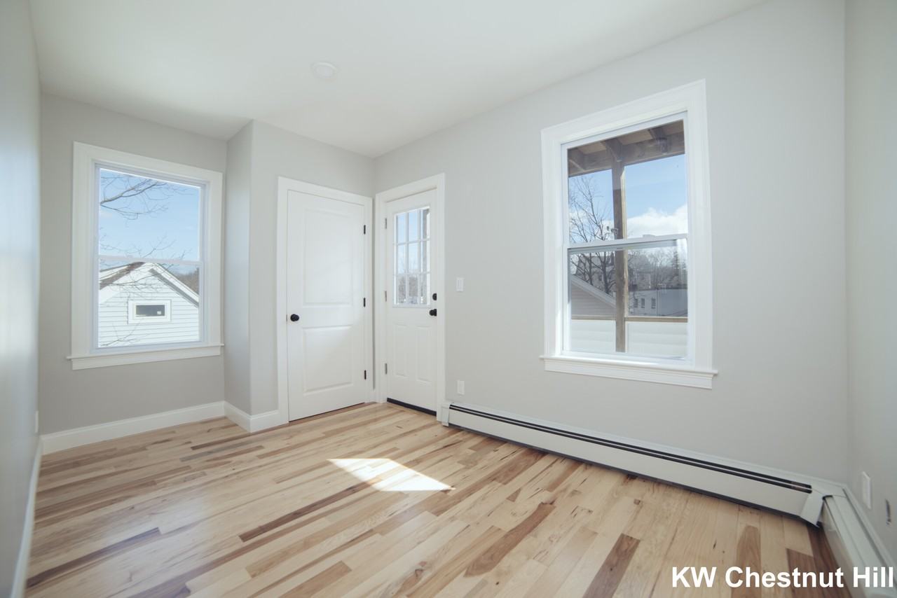 Duffley Ct #3 - Photo 2 of 34