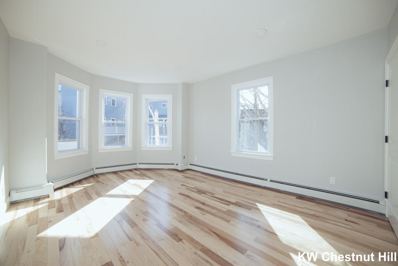 Duffley Ct #3 - Photo 4 of 34