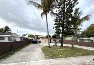 610 Ne 35th St ##3 - Photo 1 of 1