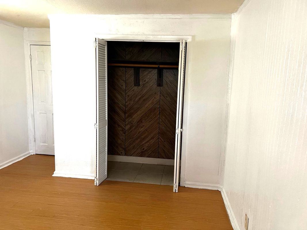 610 Ne 35th St ##3 - Photo 5 of 7