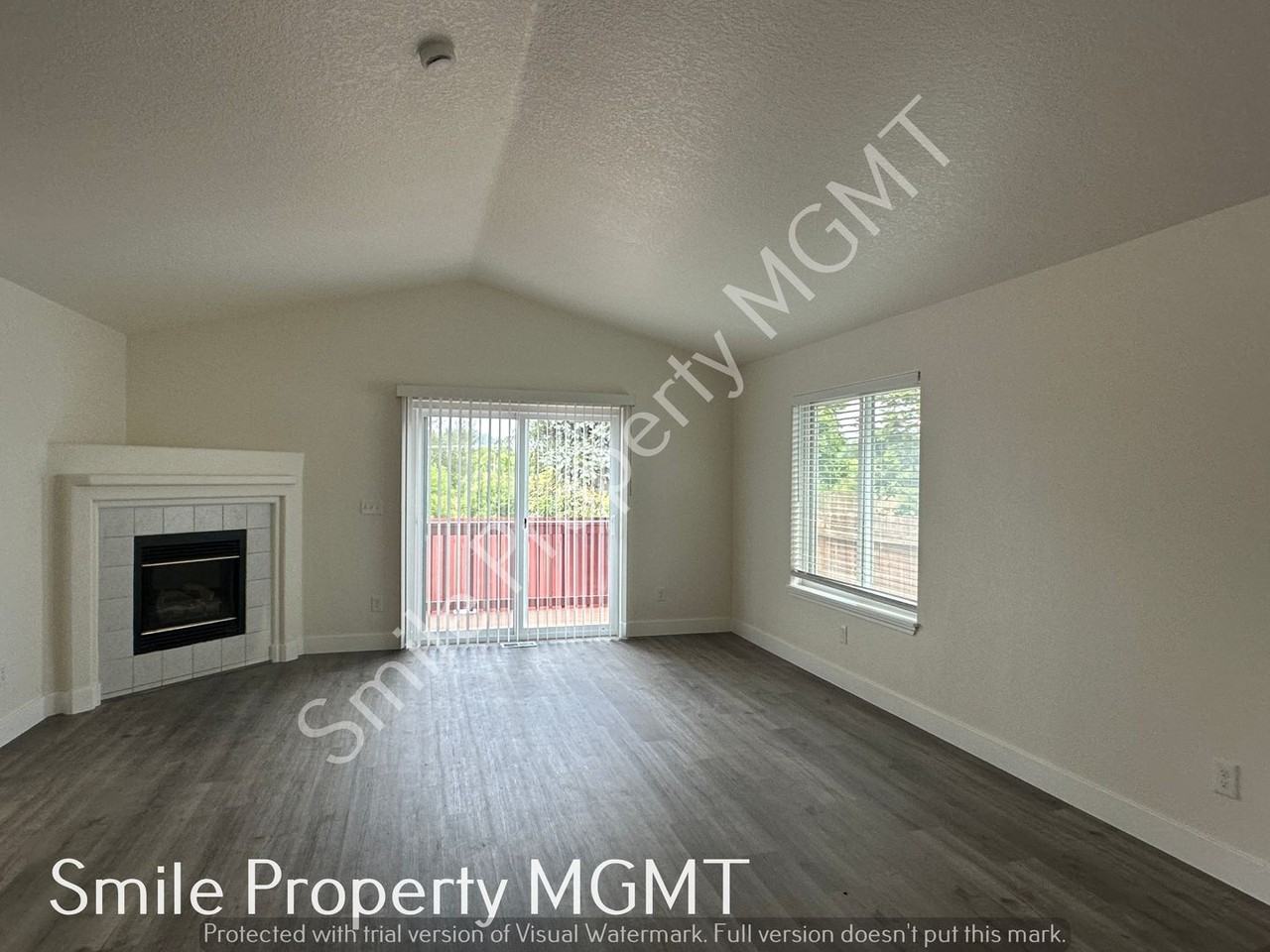 14098 Se Summerfield Loop - Photo 2 of 19