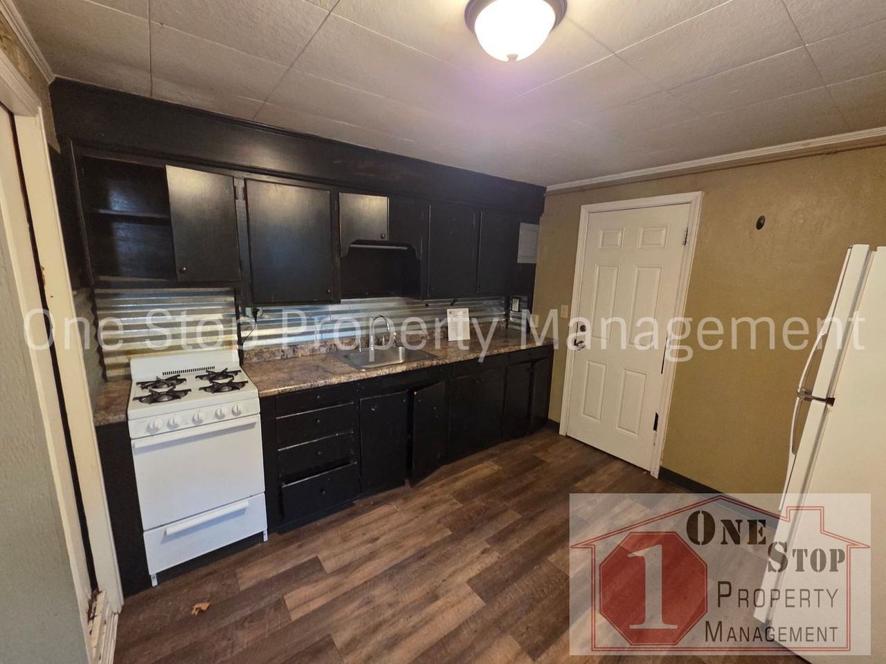 1312 1/2 N Main St - Photo 7 of 10