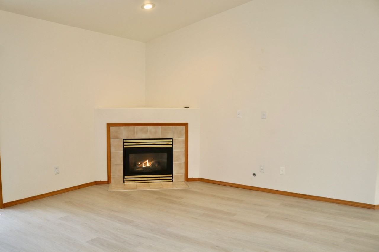 3924 135th St Sw - Photo 4 of 19