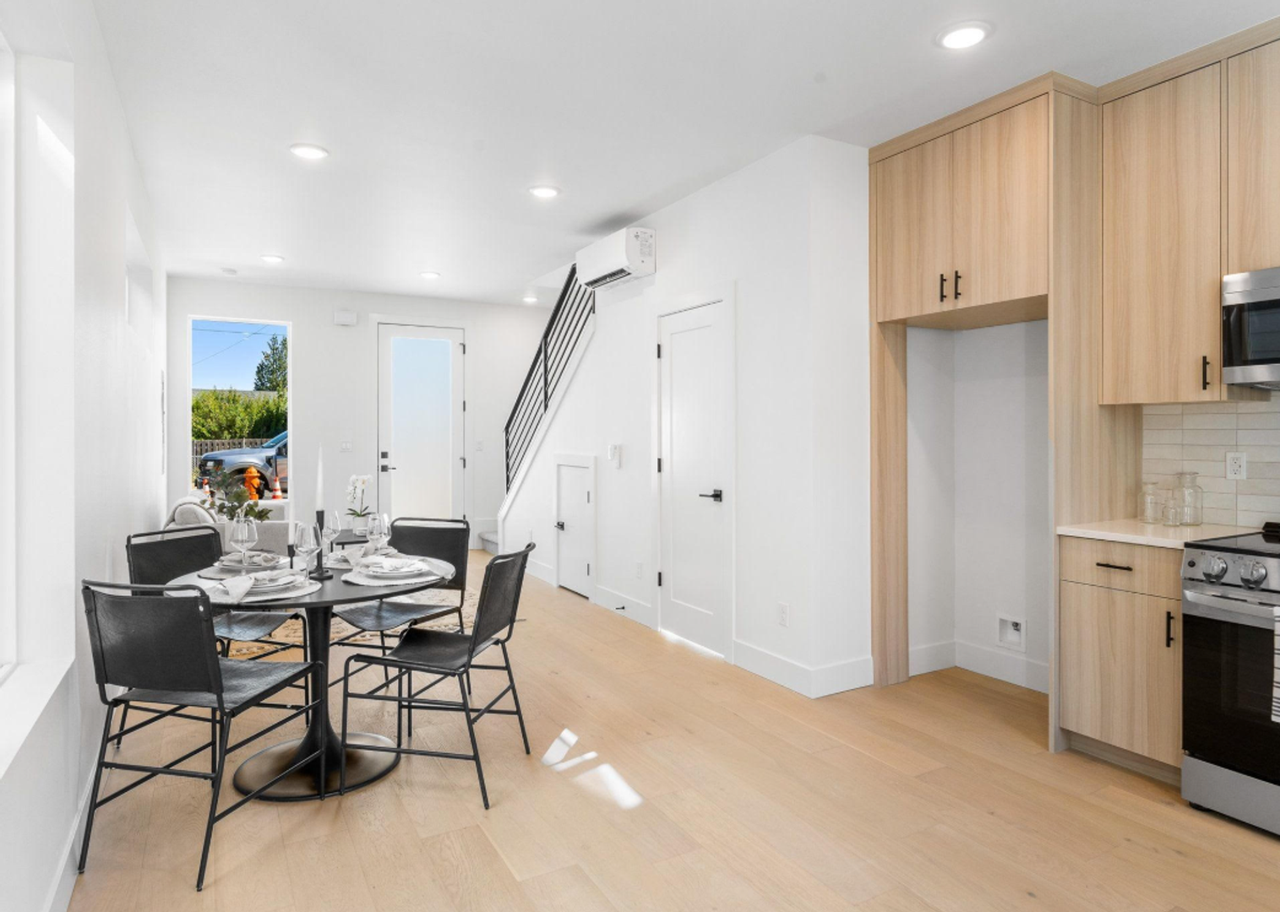 4362 Ne Going St - Photo 7 of 15