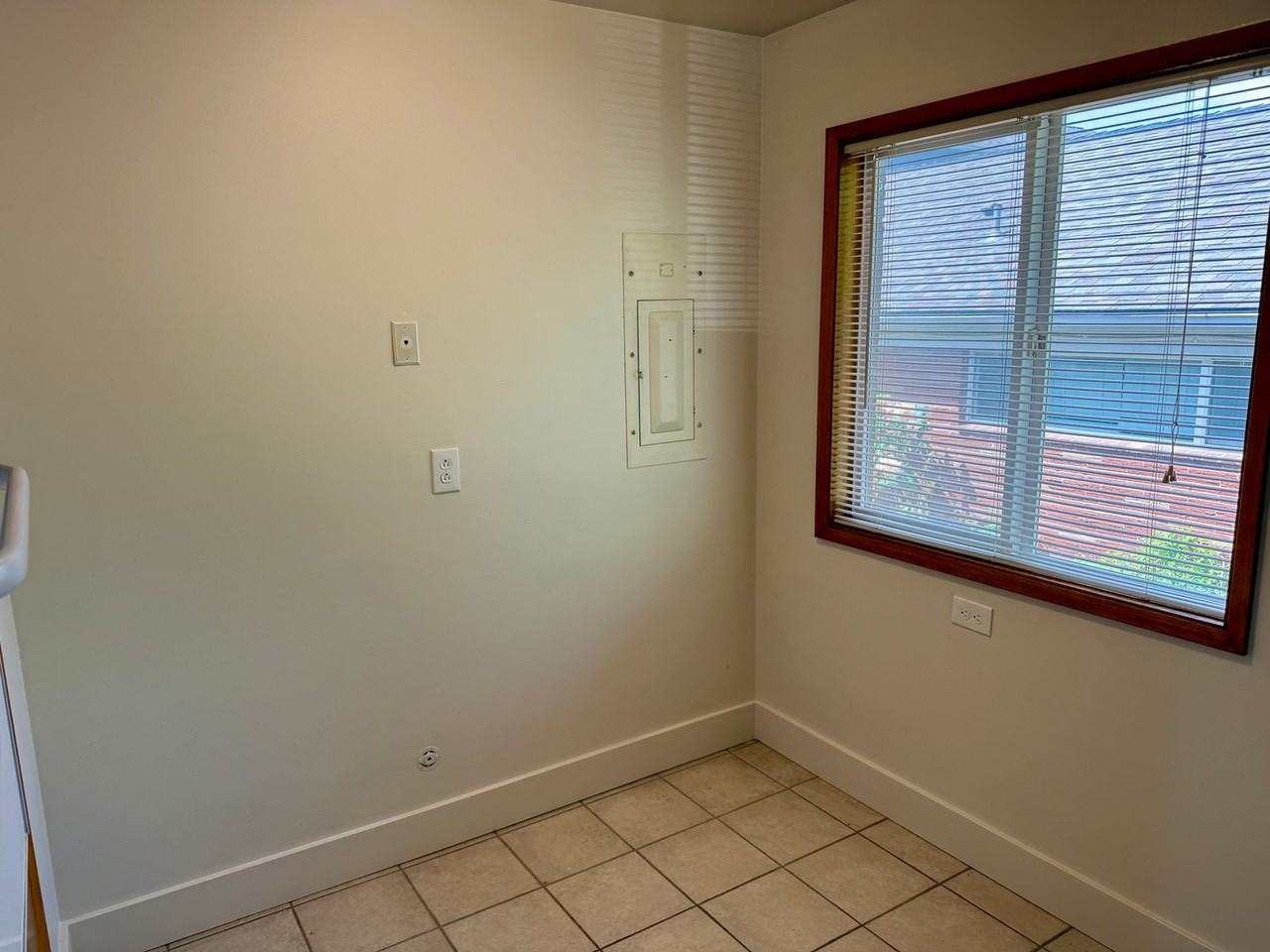 7123 N Maryland Ave - Photo 7 of 13