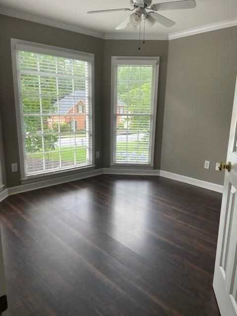 4730 Yorkshire Ln - Photo 3 of 9
