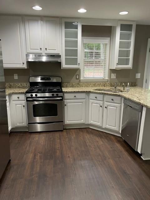 4730 Yorkshire Ln - Photo 4 of 9