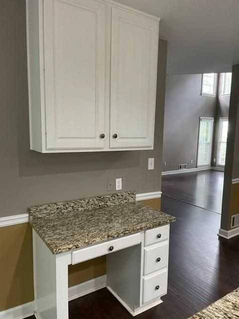 4730 Yorkshire Ln - Photo 6 of 9