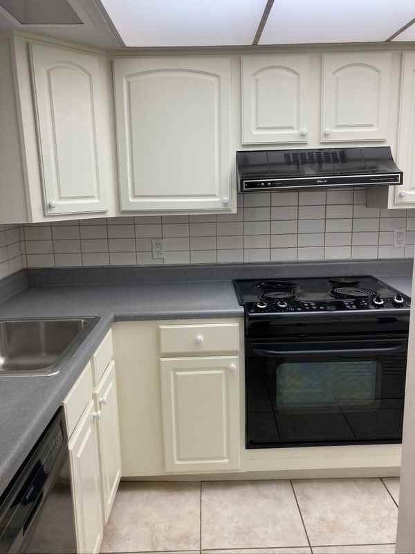 3320 N Arnoult Rd ##110 - Photo 6 of 19