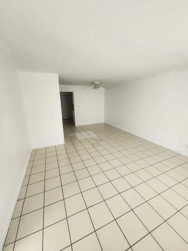 5425 Nw 15th Ct - Photo 2 of 9