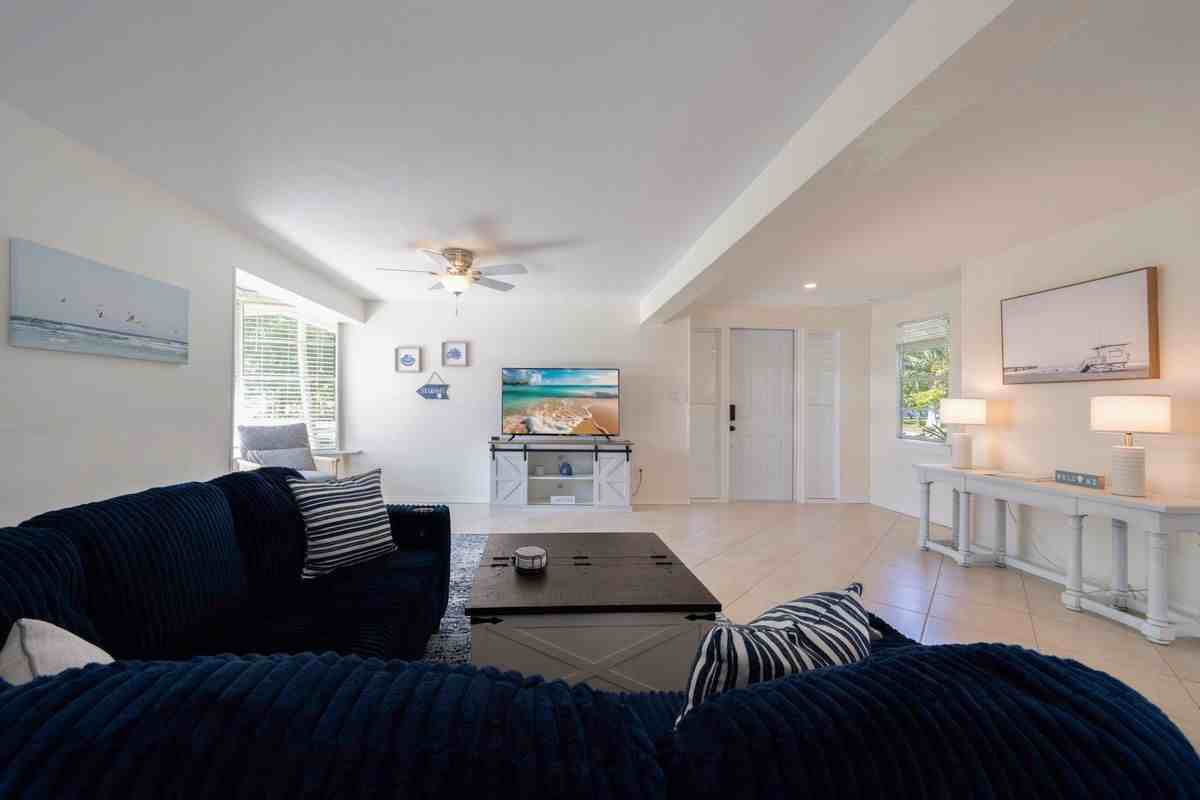 4464 E Riverside Dr - Photo 7 of 27