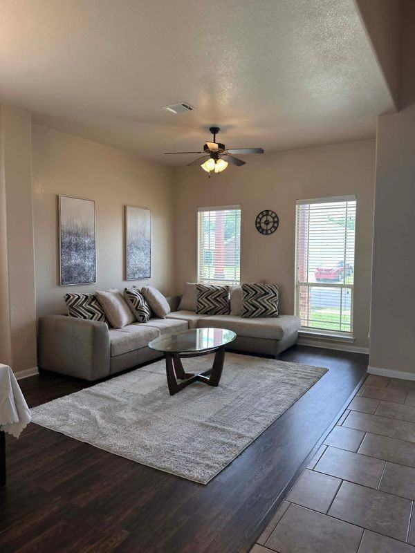 6900 Deorsam Loop - Photo 3 of 40