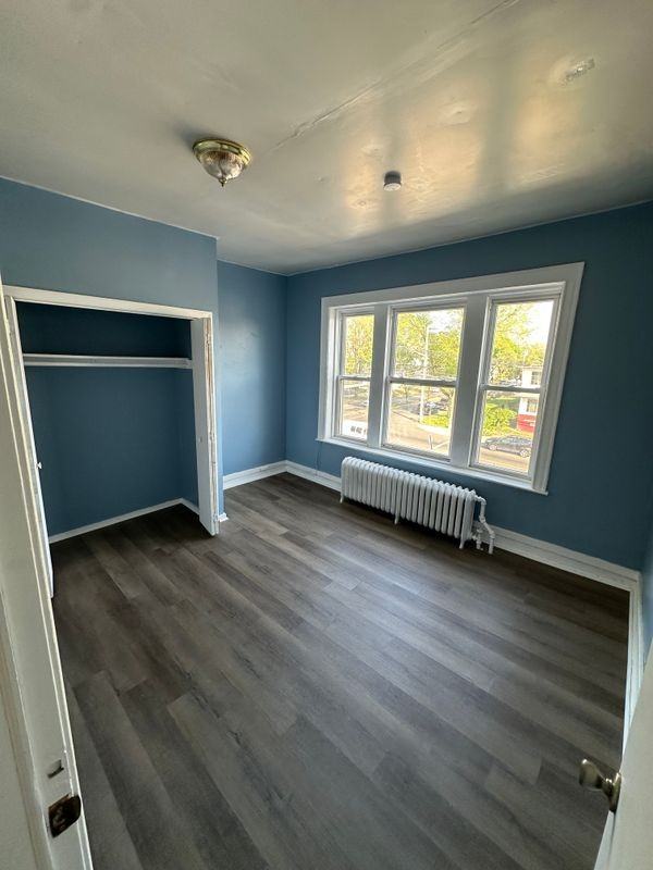1577 Park Ave - Photo 4 of 14