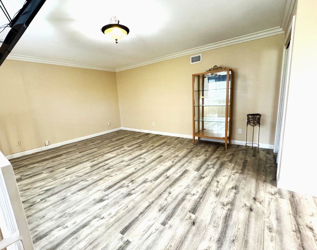 17442 Jefferson Ln - Photo 7 of 25