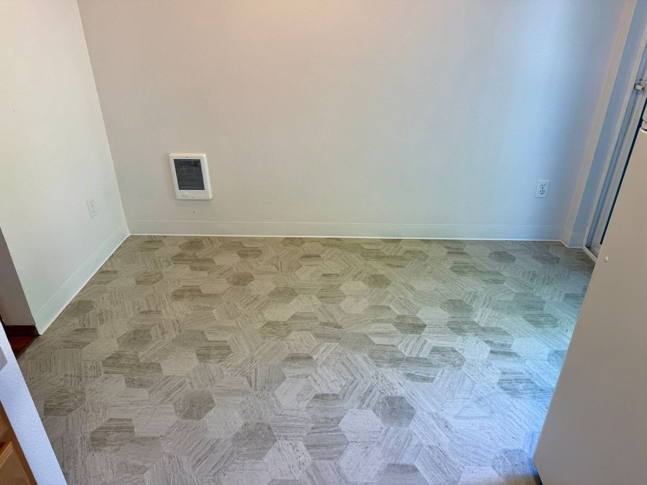1123 Ne Emerson St - Photo 7 of 14